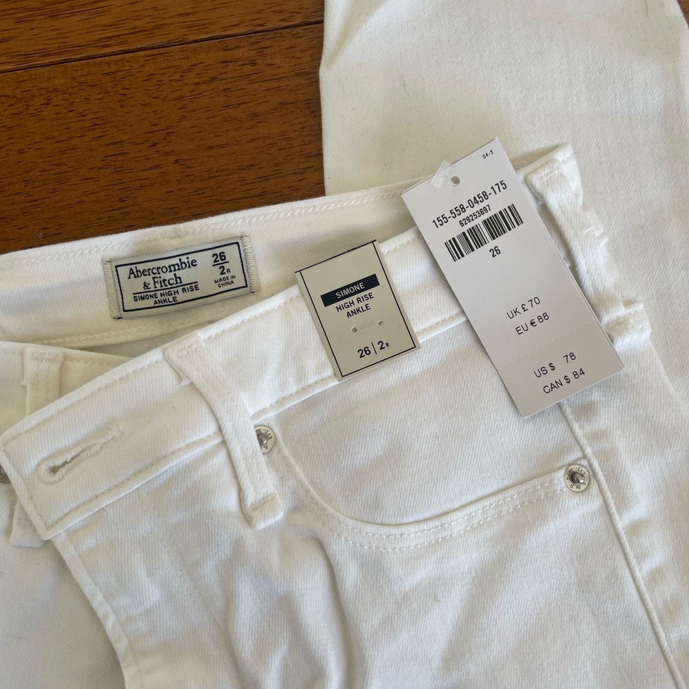 Abercrombie & Fitch Women's High Rise White Jeans - Picture 2 of 6